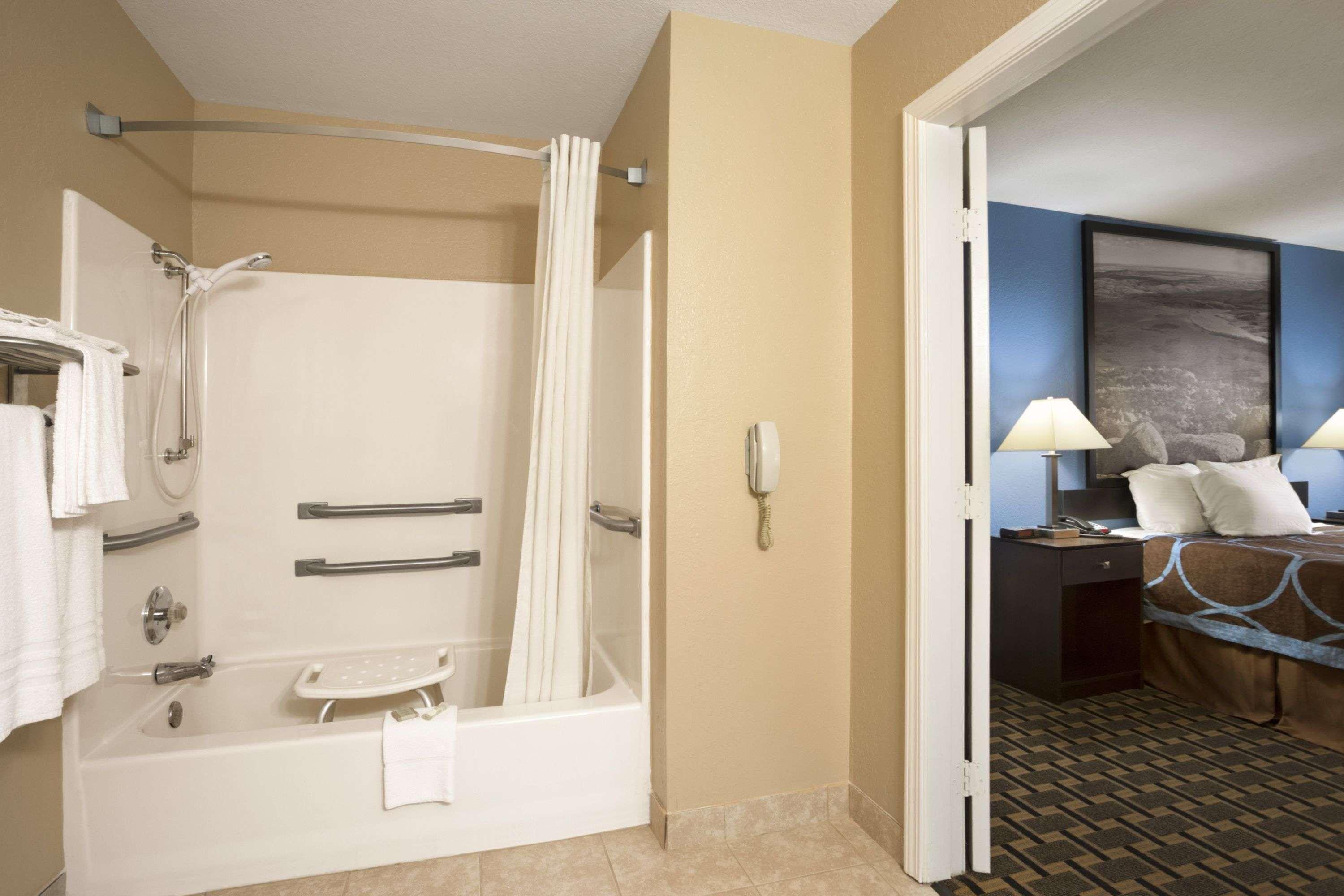 Super 8 By Wyndham Henryetta Exterior foto