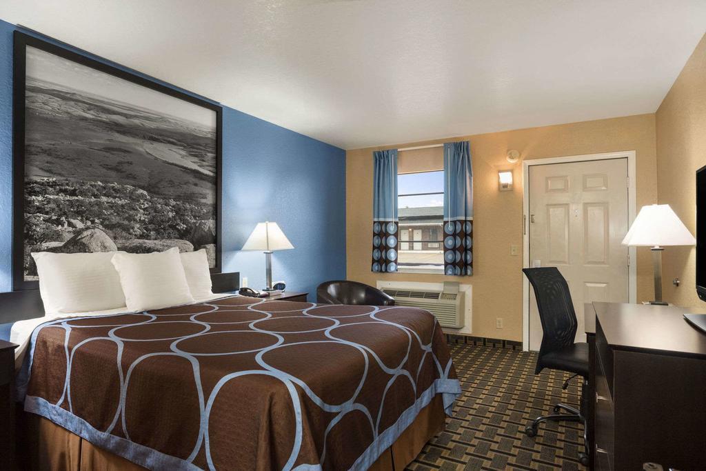 Super 8 By Wyndham Henryetta Exterior foto
